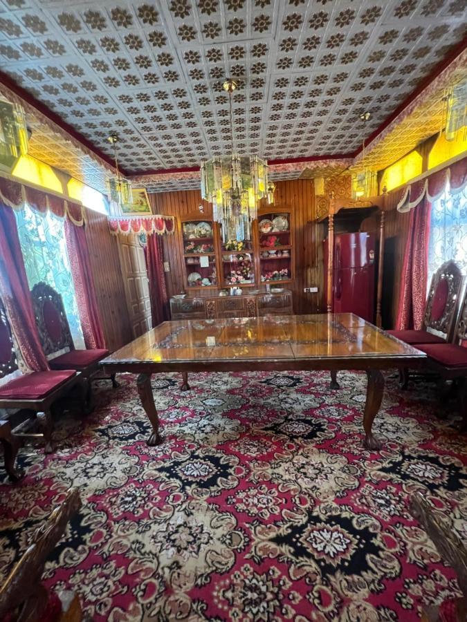 Aristotle Group Of Houseboats & Transportation Hotel Srinagar  Exterior photo